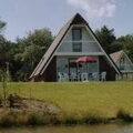 6 persoons super vakantiehuis aan het water...met zwembad!