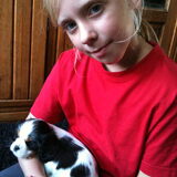 Charlie 2 maanden samen met Shariva .