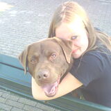 Buddy en ik op 't bankje bij de kinderboerderij.