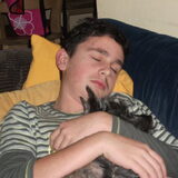 mijn oudste zoon met Dutchy, slaap lekker lieverdjes