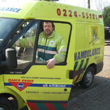 Dit is mijn baas met de ambulance ikmocht een keer mee ...gaaf joh Paco