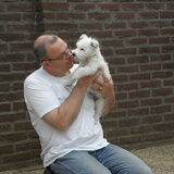 Samen met hugo,even tussen het klussen door lekker kroelen.Want ik ben…