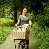 ik en mijn iwanetje op de fiets, vind ie superleuk, maar er natuurlijk…