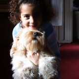 ik en mijn hond toen we heel jong waren