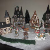 het begin van mijn kerstdorp is gemaakt.