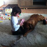 spelen met zusje