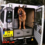 Max in onze LandRover :)
