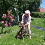 M'n mama en haar lieve schat Zora. Lente 2012.