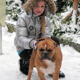 Mutz met haar vriendin in de sneeuw