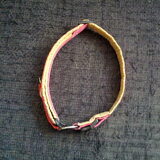Halsband zoals die zit als die om is.