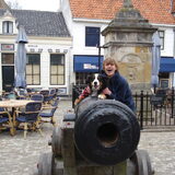 mijn 2 schatjes op een kanon :D