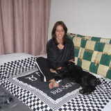 Samen met Nancy op de slaapbank