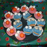 Koekie monster en elmo cupcakes