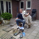 Met mijn baasje en mijn beste vriendje op de foto.