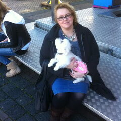 Samen op de Kermis ongeveer 4 maanden oud