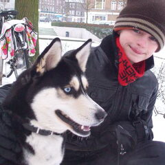 Bryan en Aika in de sneeuw