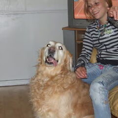 hier is onze oude tante,maar nog heel speels haha. terro…