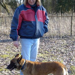 Hier staat ze met haar baasje....:-) Is het geen pracht…