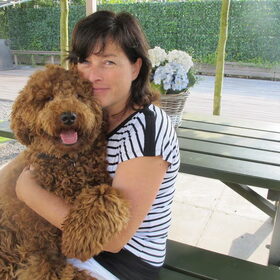 lekker met mn baasje knuffelen