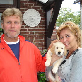 afgelopen zaterdag onze goldenpup gehaald . we noemen ,m ben !