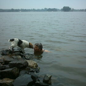 vriendin kusje geven in water mmmm