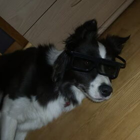 Zarah met de stoere zonnebril!! (eigenlijk 3-D bril ;))