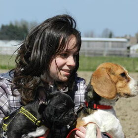 Met mijn 2 puppy monstertjes van het asiel :-D