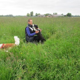 Met Dennis en Tibbs verstoppertje spelen!