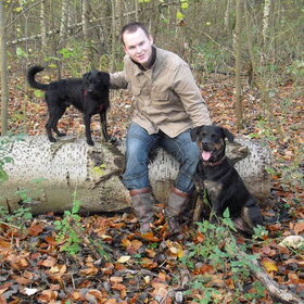 In het bos; met het baasje