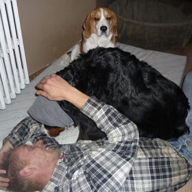 Baasje, wil jij dat even van mijn kopje doen??????Please????