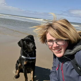 Hondenfoto van Heavenly en de hond King (En Marvey en Ginny)