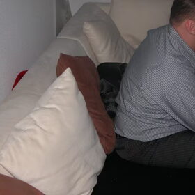Als ik me nu verstop achter de rug van het baasje dan hebben ze…