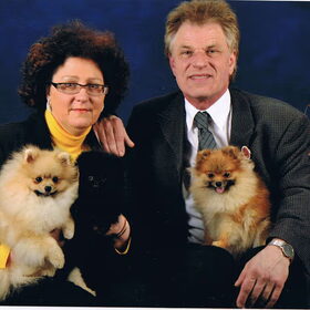 carla en frits lohuis van de petit poms kennel
