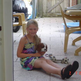 ja ja Binky is onze loge hond.Als ome Peet en Tante Lee weg…